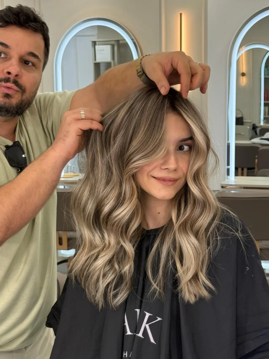 Balayage sonrası — ışıltılı sarı geçişler