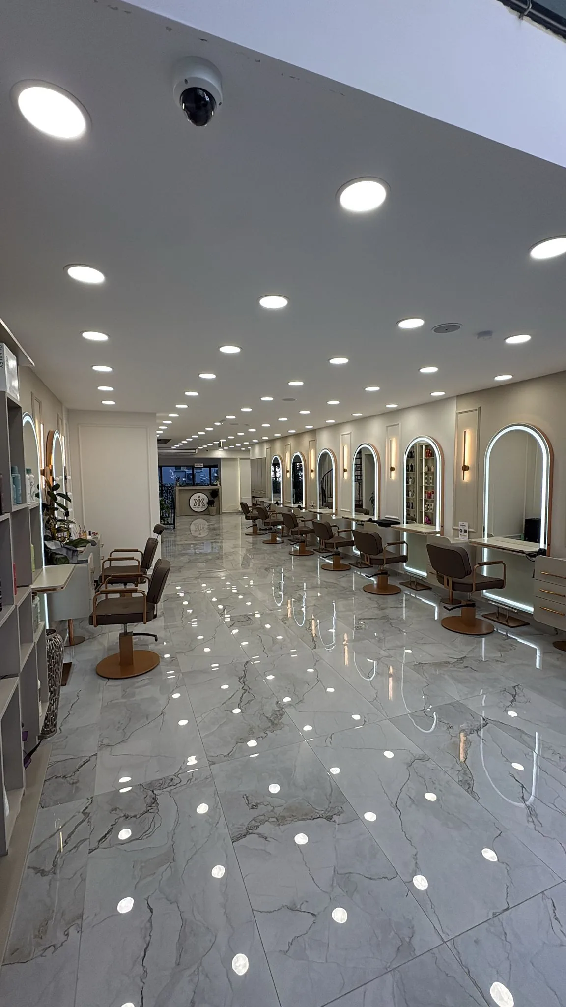 KAiMAK Hair Studio salon içi — Nişantaşı, İstanbul